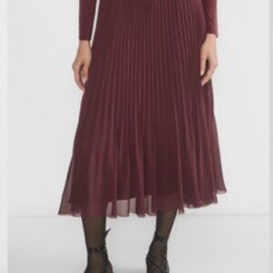 Aritzia Wilfred Twirl Skirt - Burgundy - Small